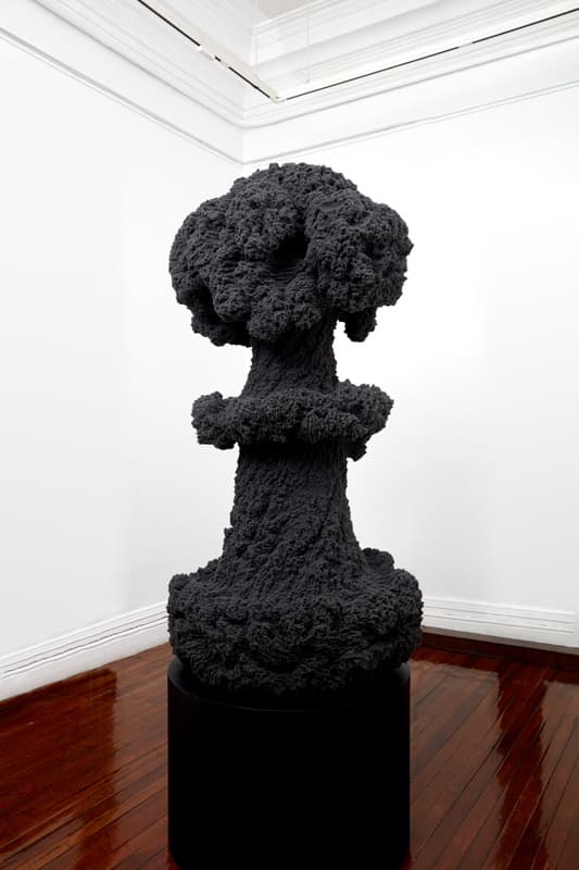 성유삼, <버섯구름>, 2018, 스펀지 폼, 100×200cm